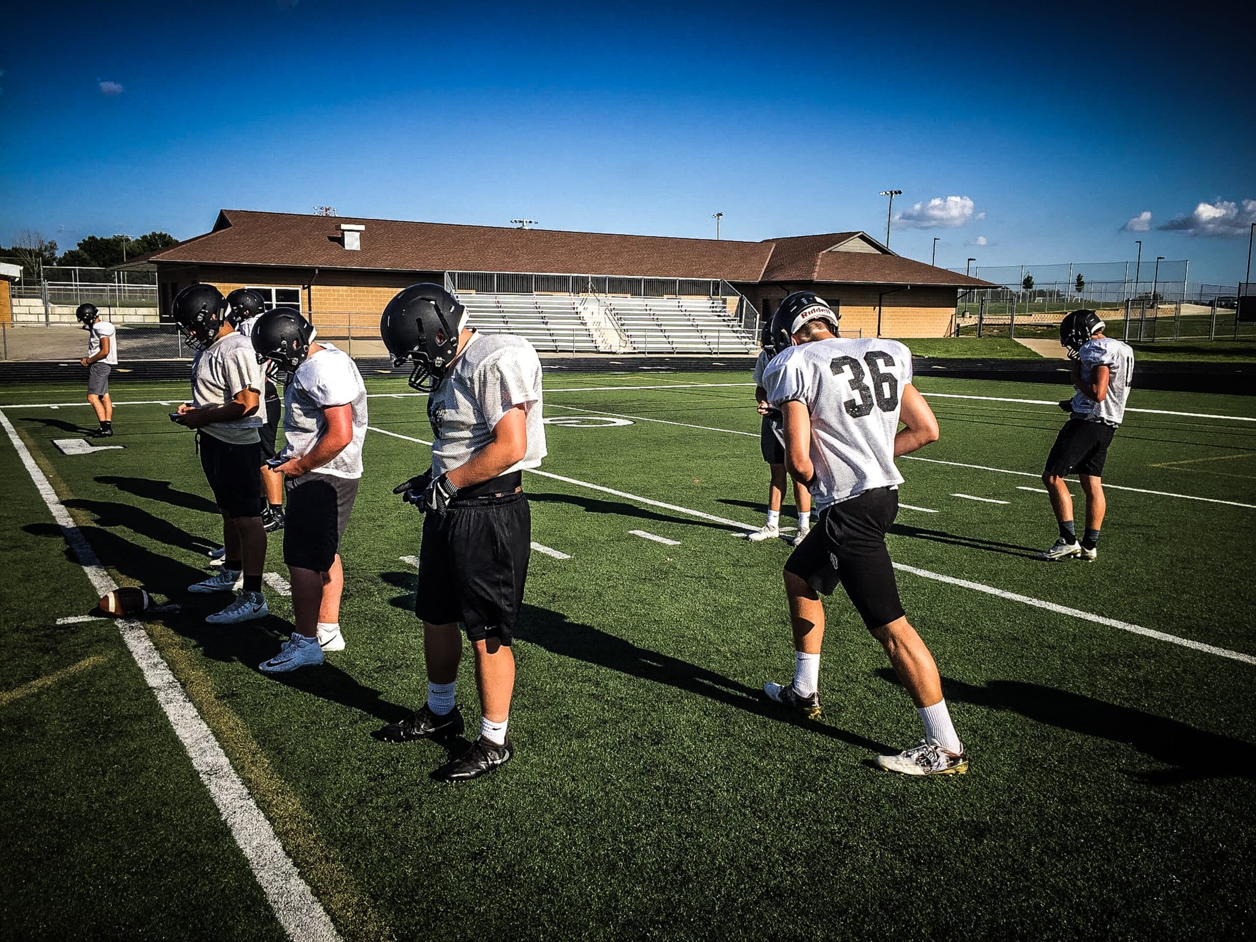 football offensive unit running plays using gorout practice device