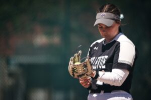 bellevue university softball pitcher using gorout wristband