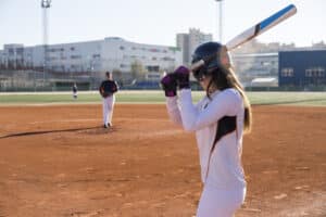 softball batter waiting for the pitch in stance