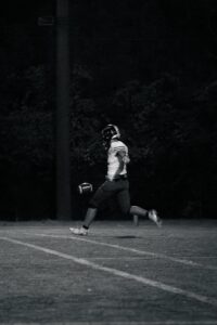 punter punting football