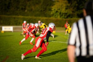 football eligible receiver on the line of scrimmage